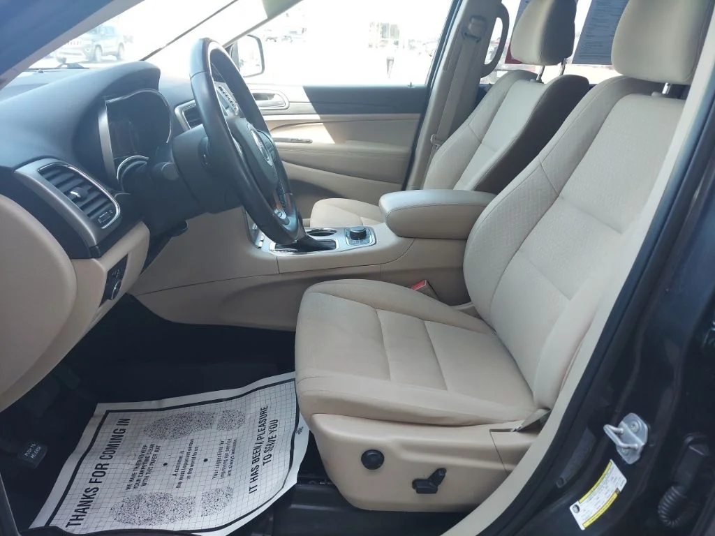 Certified Used 2019 Gray Jeep Laredo E image 17
