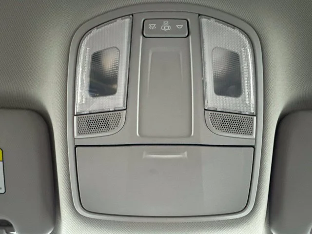 Used 2017 White Hyundai Sport image 13