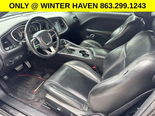 Used 2017 Black Dodge SXT image 8