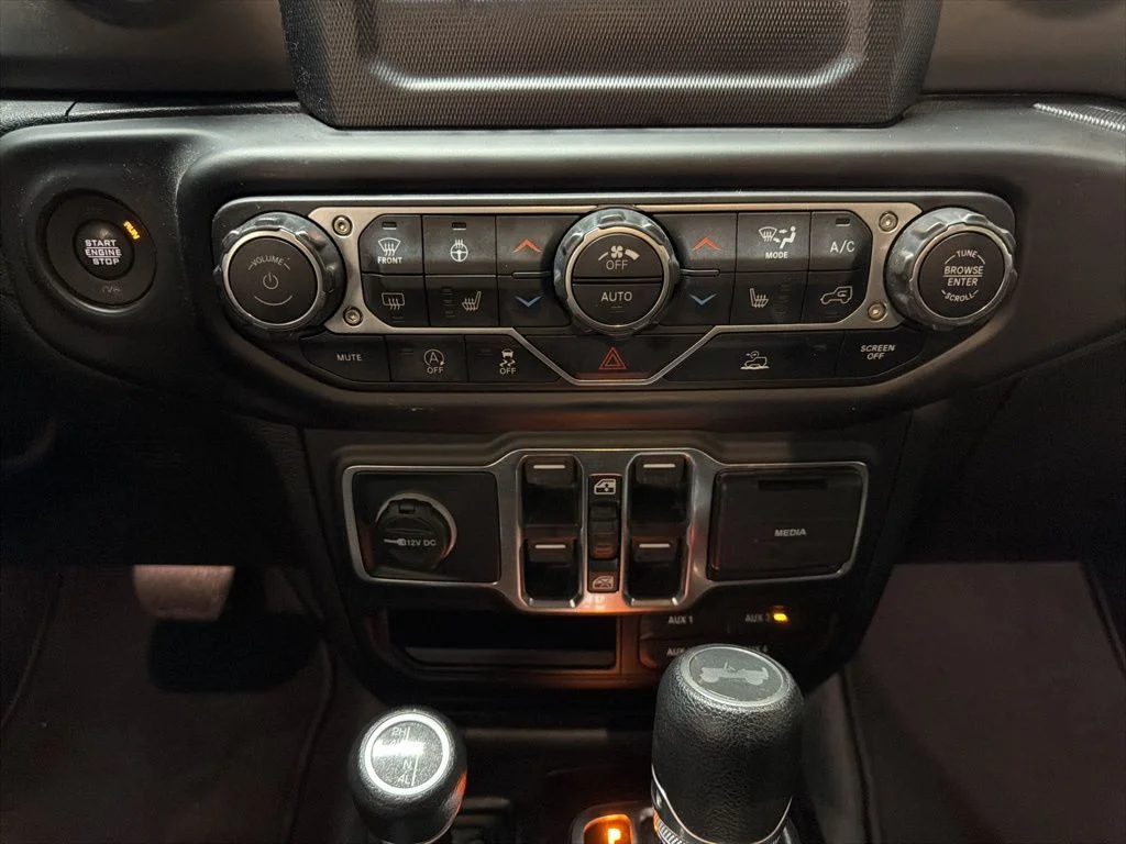 Used 2021 Black Jeep Unlimited Sport image 21
