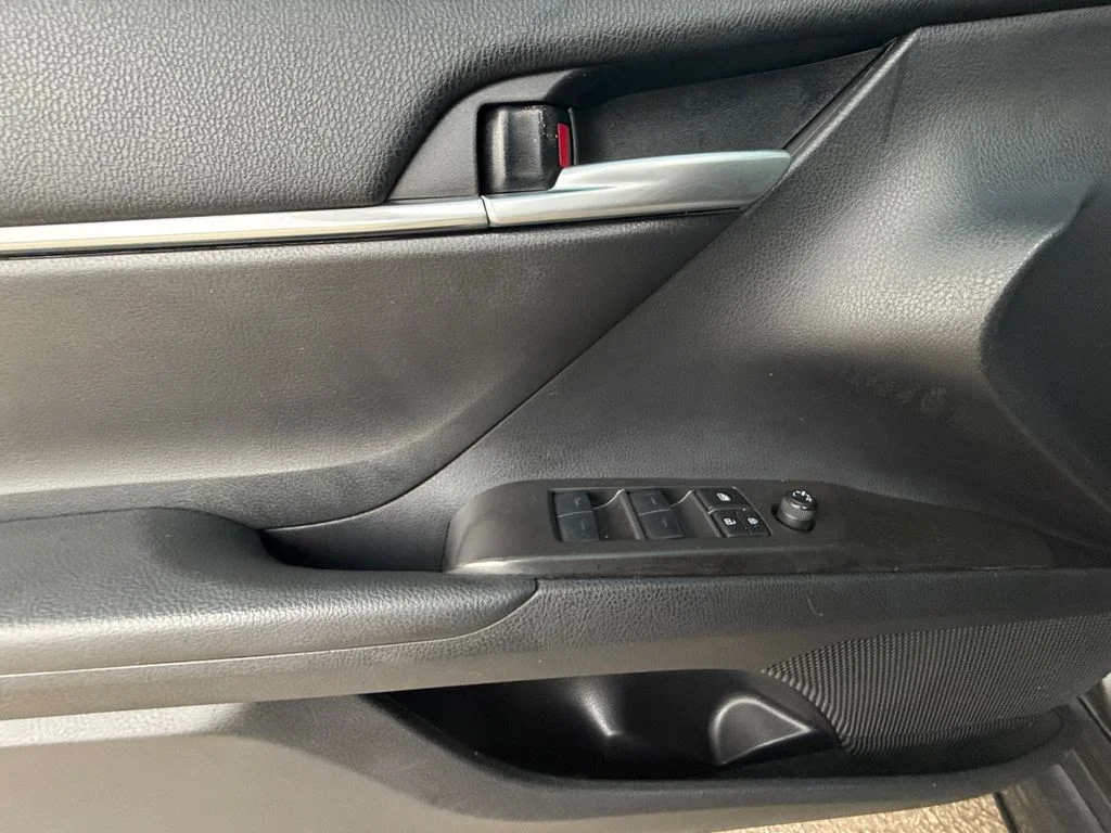 2024 Toyota Camry SE - Photo 11