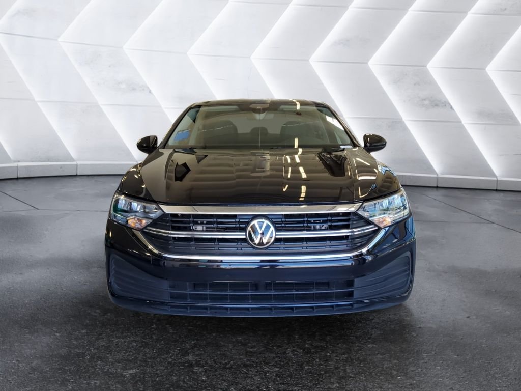 Used 2024  Volkswagen 1.5T SE image 2