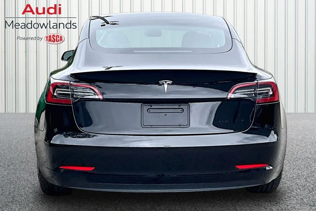 Used 2023  Tesla Performance image 5