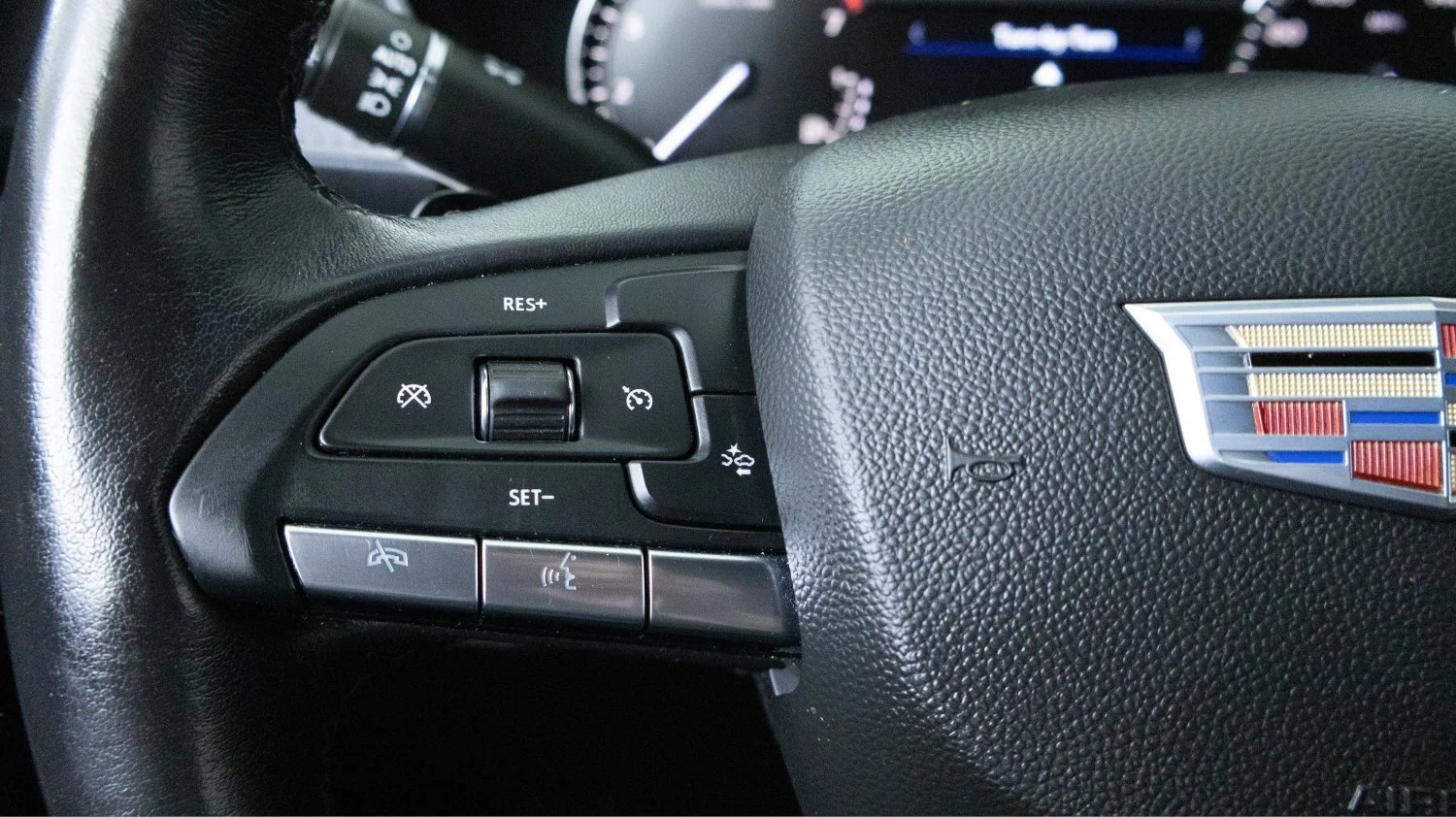 Used 2022 Radiant Silver Metallic Cadillac Premium Luxury image 17