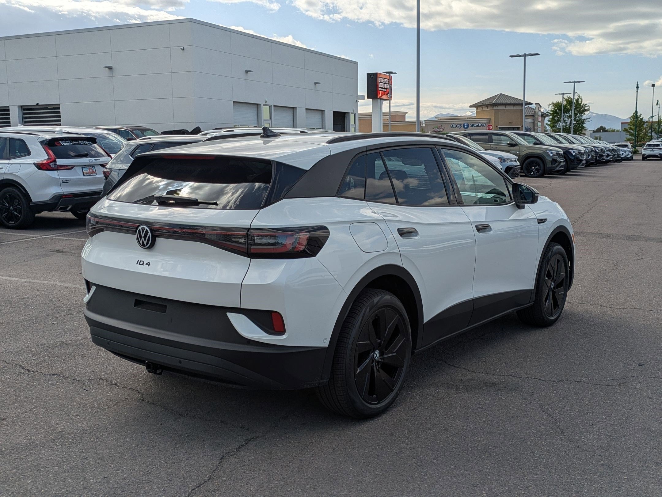 New 2026 Opal White Pearl Volkswagen Pro S image 3