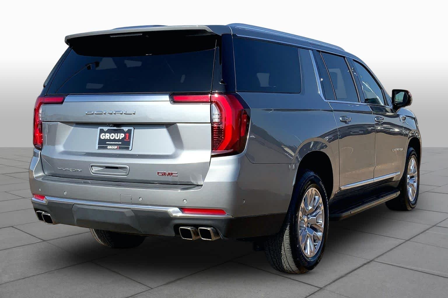 Used 2025 Sterling Metallic GMC Denali image 13