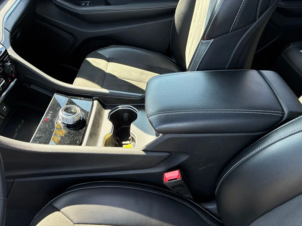Used 2024 Silver Jeep Altitude X image 23