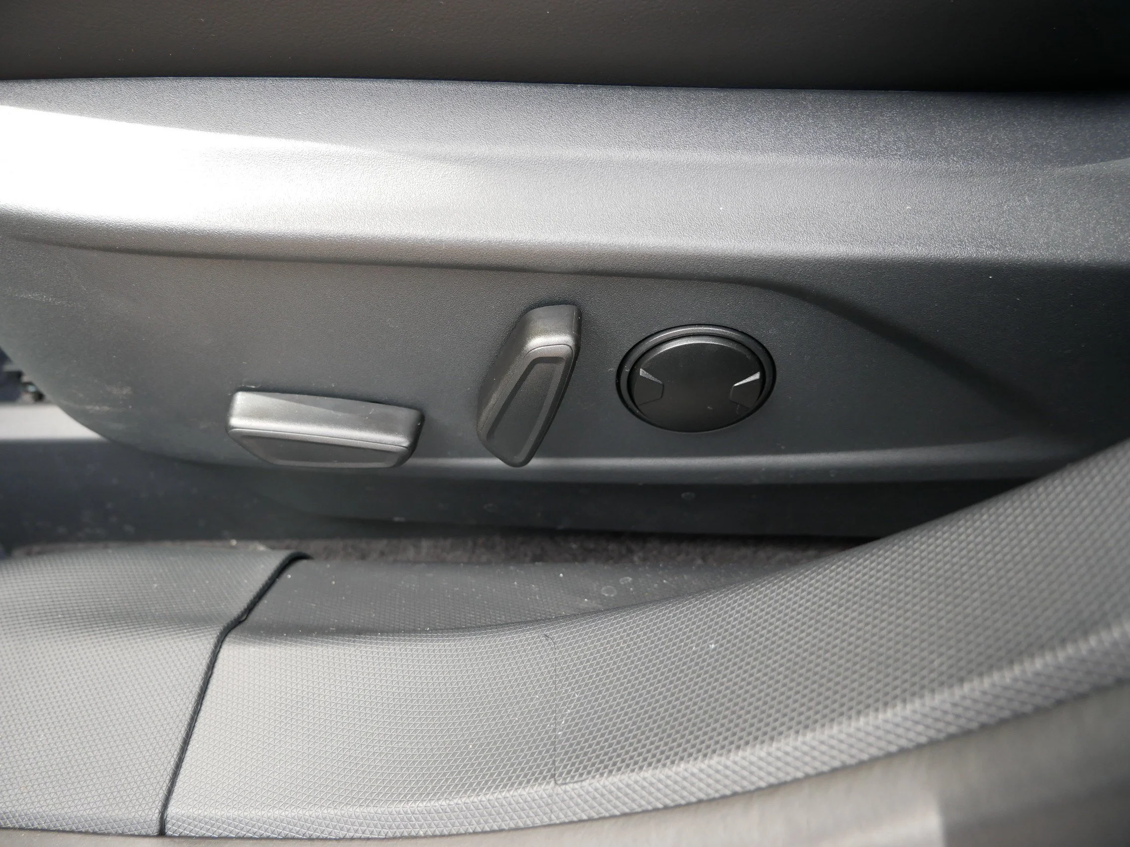 Used 2025 Shadow Black Ford Premium image 19
