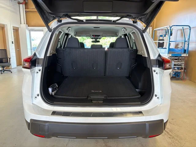 New 2026 White Nissan SV image 17