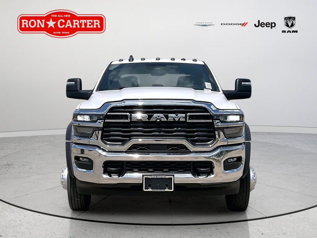 New 2026 Bright White Clear-Coat Exterior Paint RAM Tradesman image 2