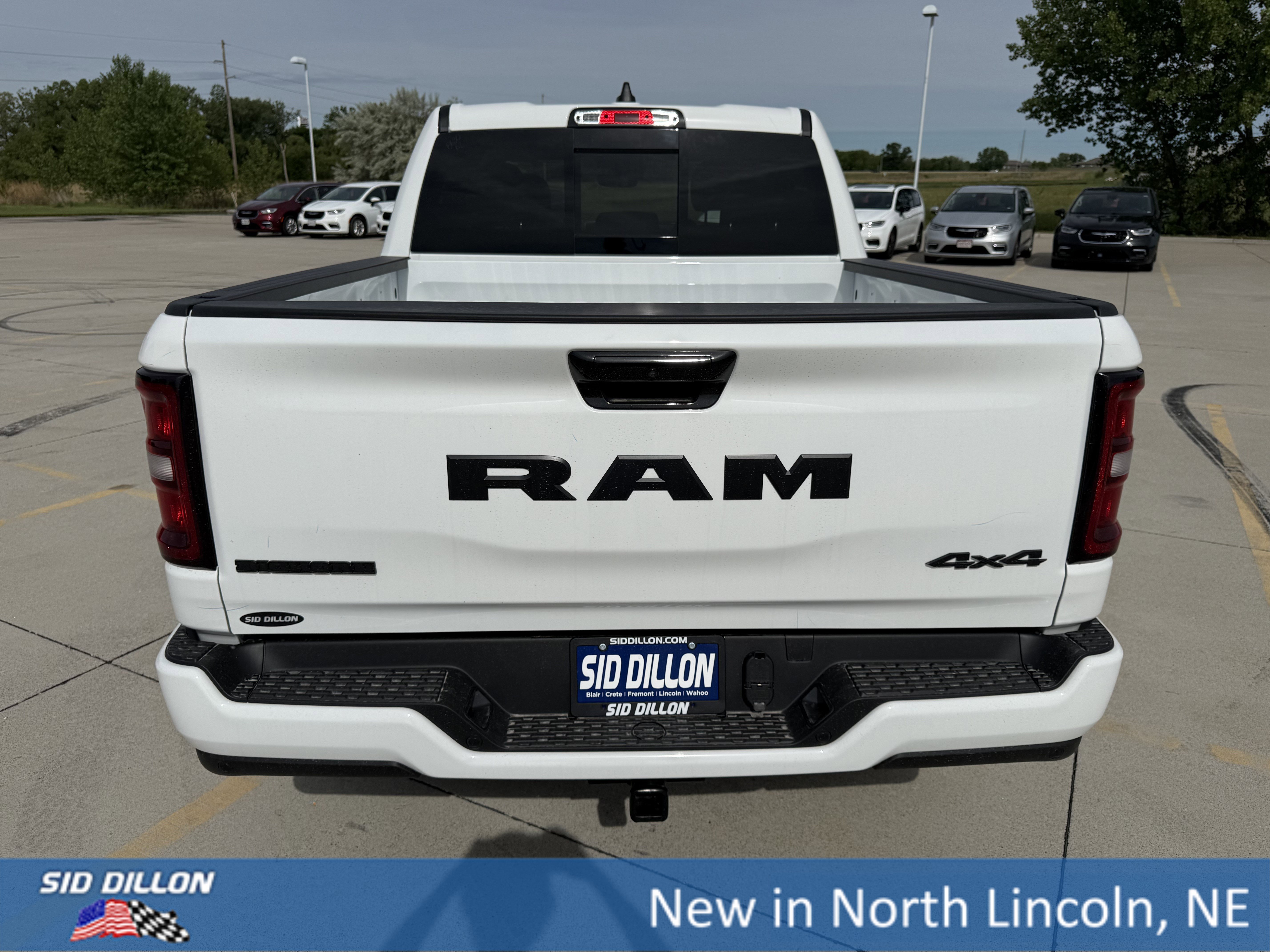 New 2026 Bright White Clear-Coat Exterior Paint RAM Big Horn image 4