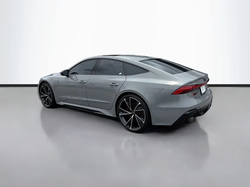 Used 2022  Audi 4.0T image 7