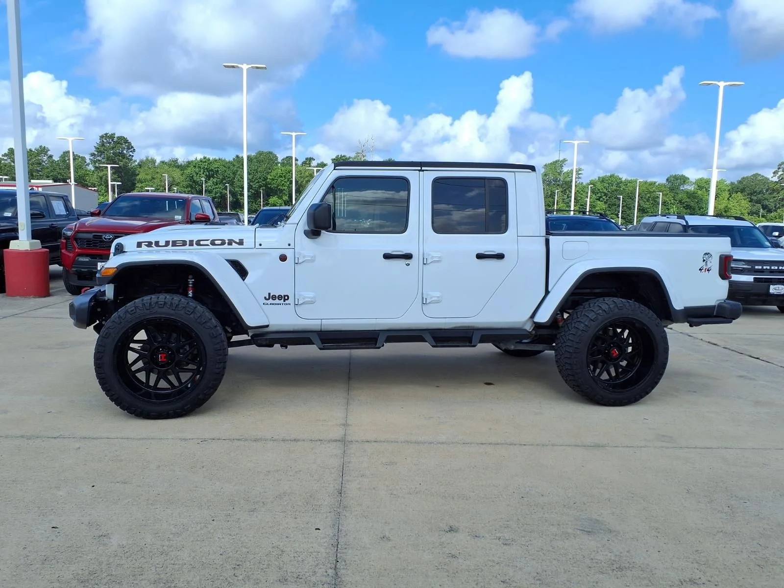Used 2022 White Jeep Rubicon image 8