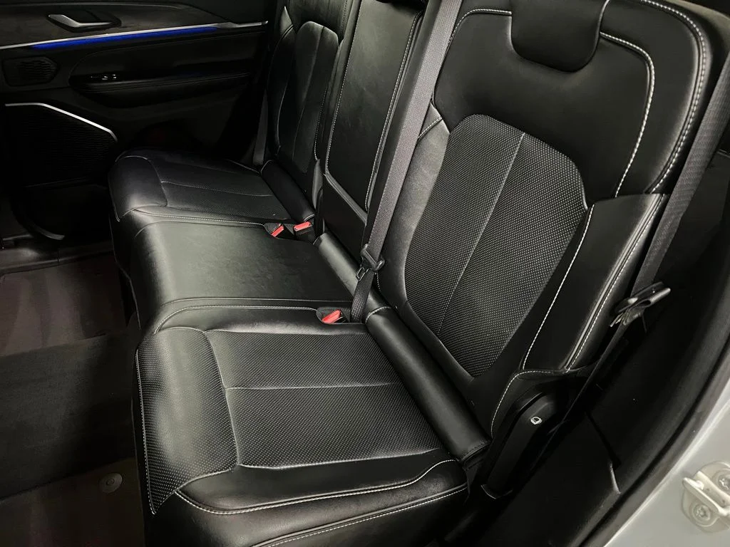 2023 Jeep Grand Cherokee Overland - Photo 56