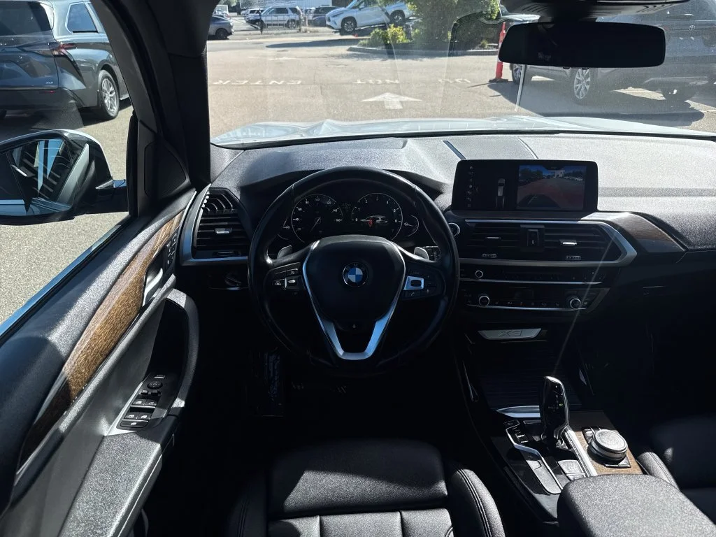Used 2019 Silver BMW xDrive30i image 13