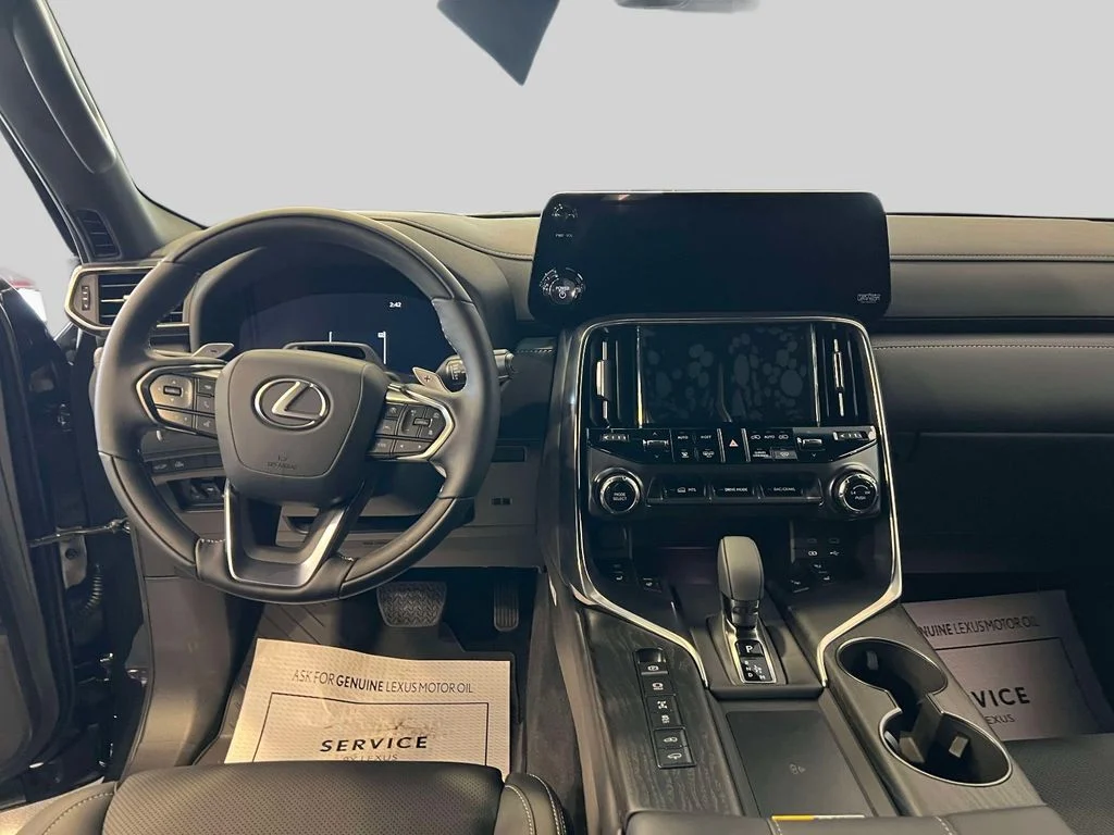 2026 Lexus LX 700h Luxury - Photo 11