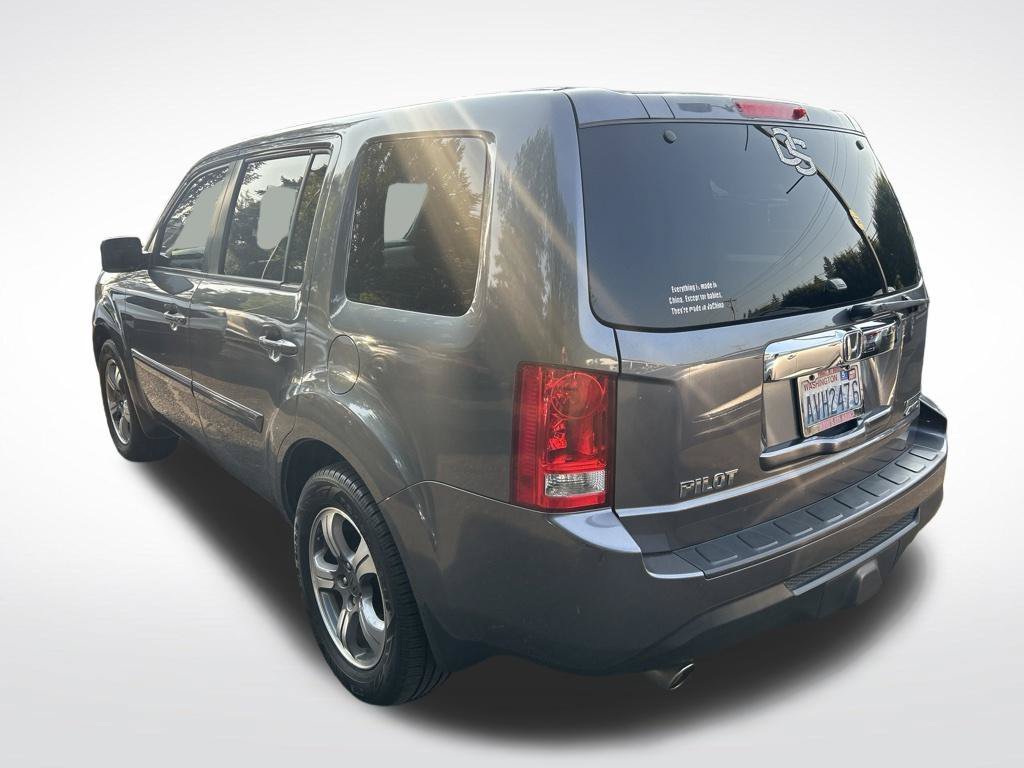 Used 2015 Gray Honda SE image 5