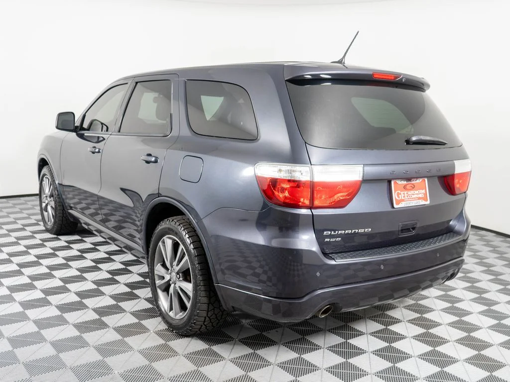 Used 2013 Gray Dodge SXT image 4