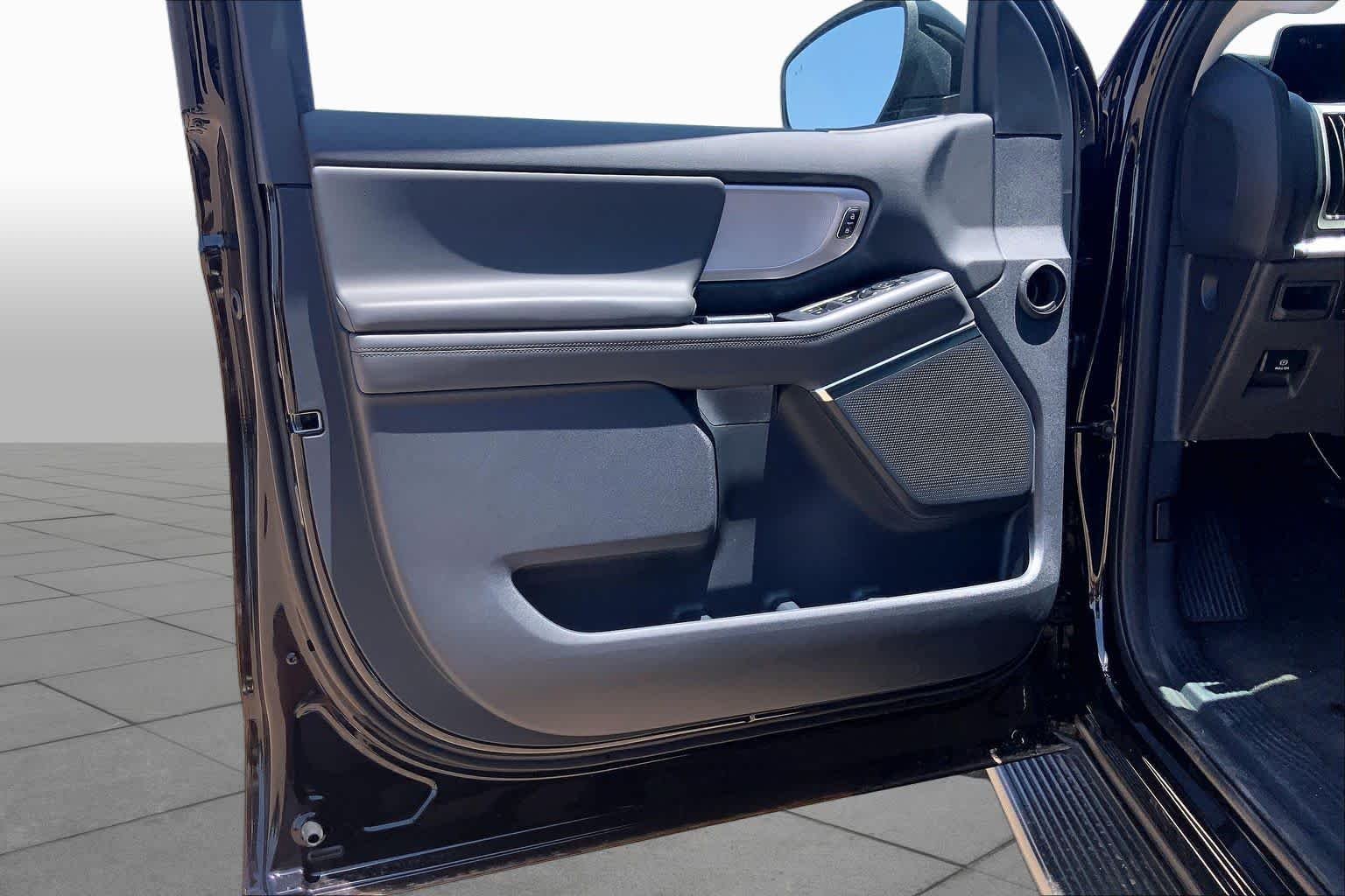 New 2026 Agate Black Metallic Ford MAX Active image 10