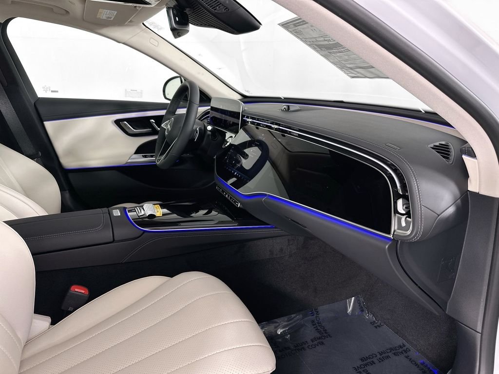 New 2026 MANUFAKTUR Moonlight White Metallic Mercedes-Benz E 350 image 30