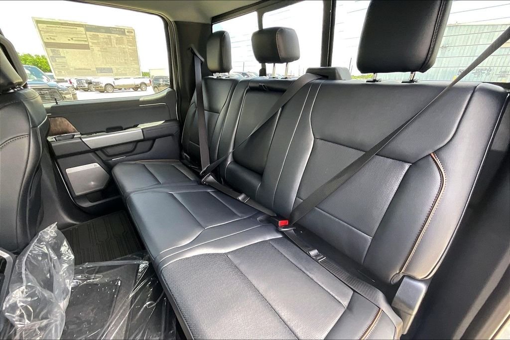 New 2026 Ford Super Duty F-250 Lariat 4D Crew Cab