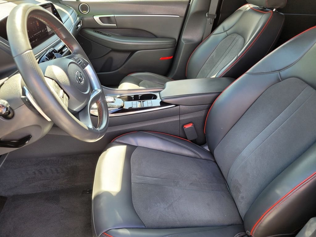 Used 2022 Blue Hyundai SEL Plus image 14