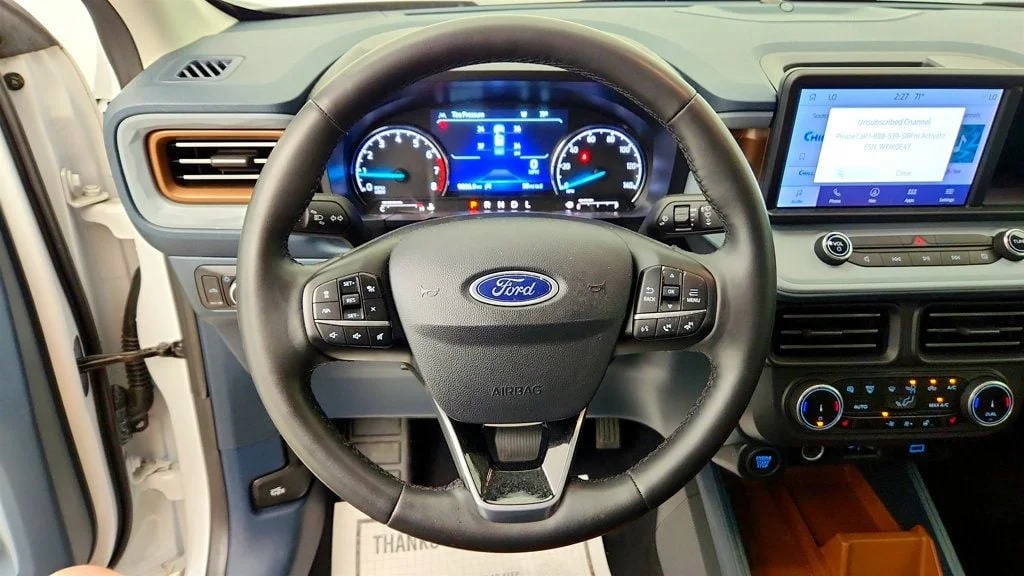 Used 2024 Oxford White Ford LARIAT AWD SuperCrew image 13