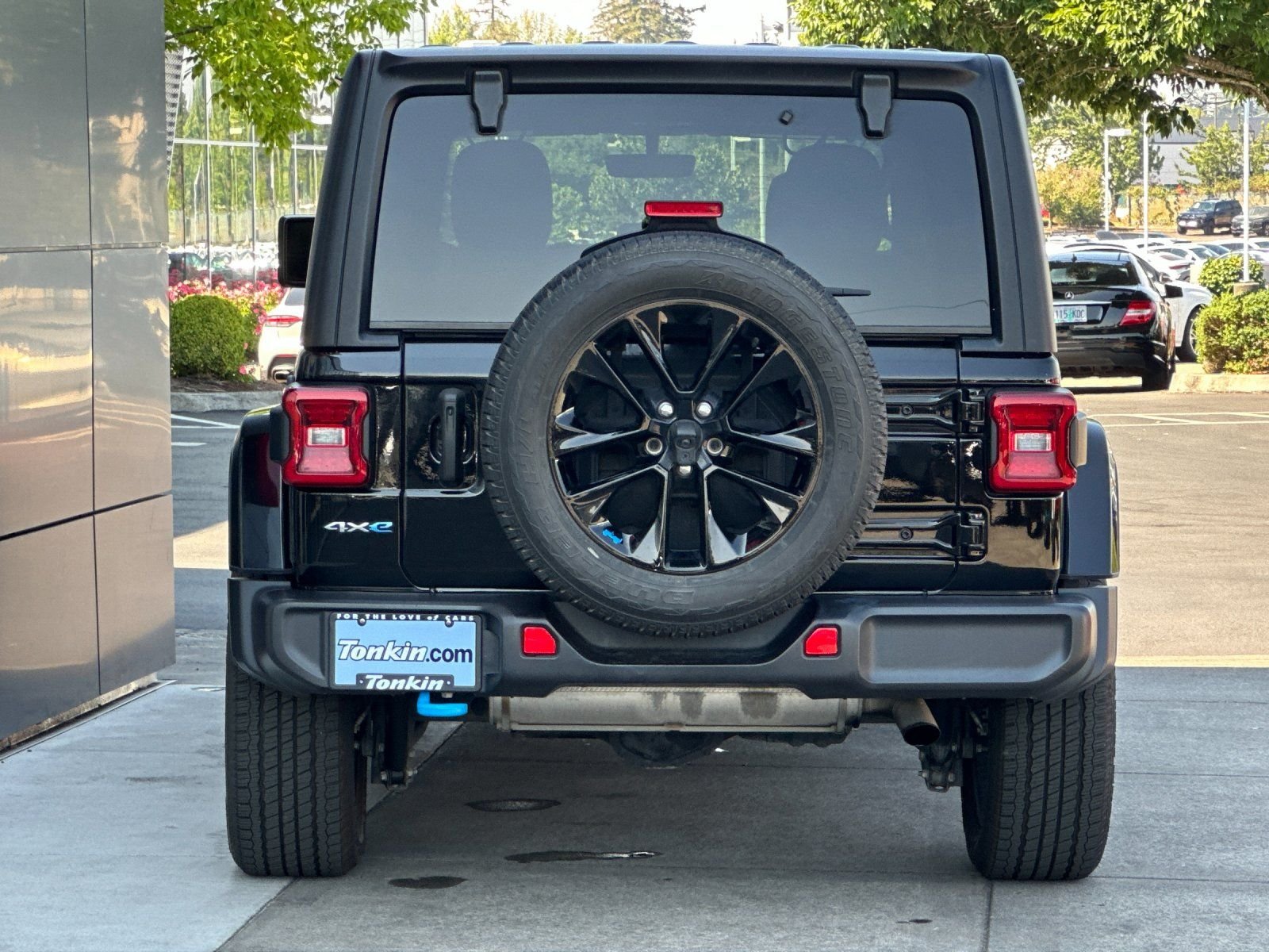 Used 2023 Black Clearcoat Jeep Sahara 4xe image 4