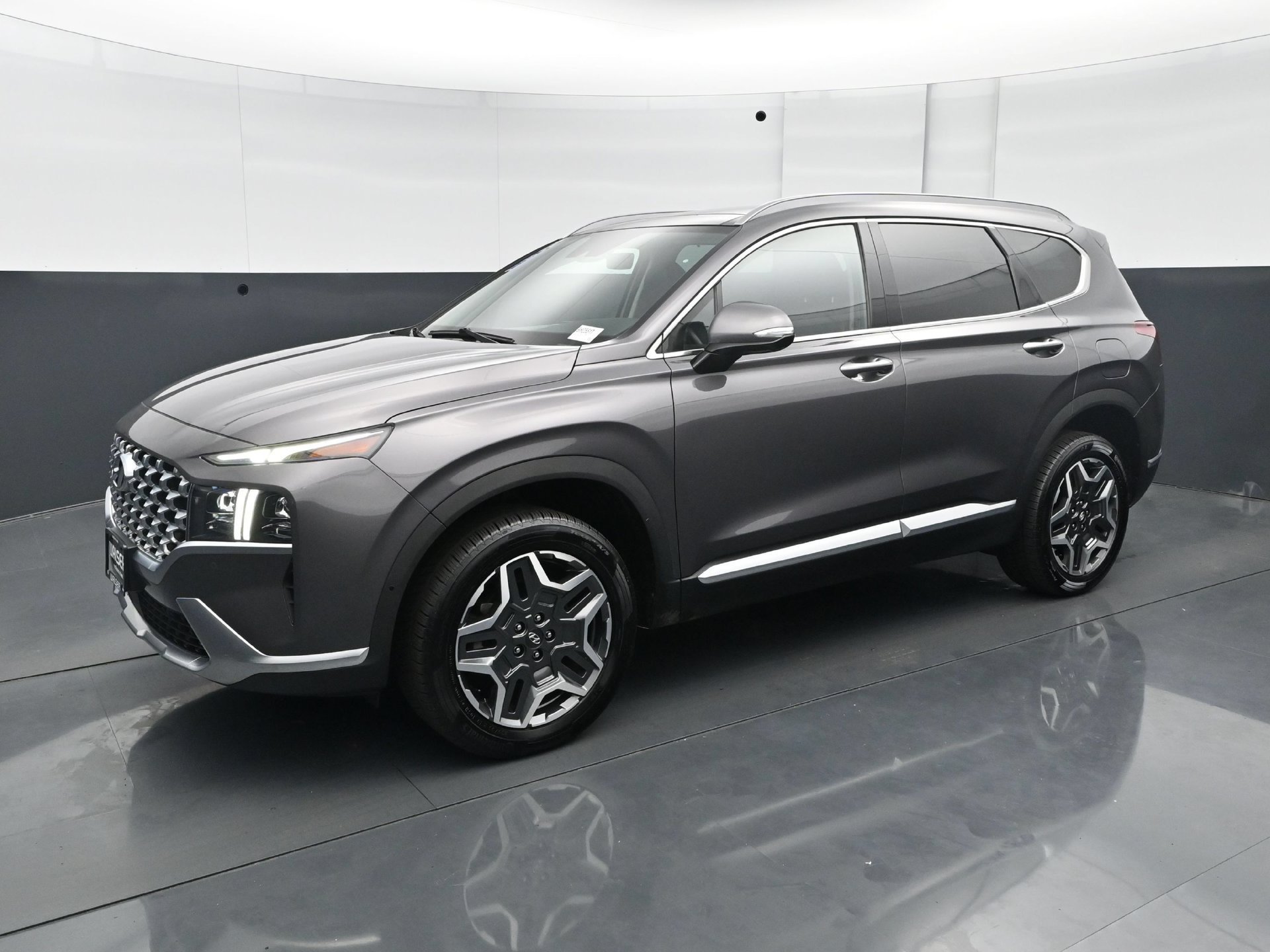 Used 2022 Hyundai Santa Fe Limited HEV with VIN KM8S5DA17NU053069 for sale in Minneapolis, Minnesota