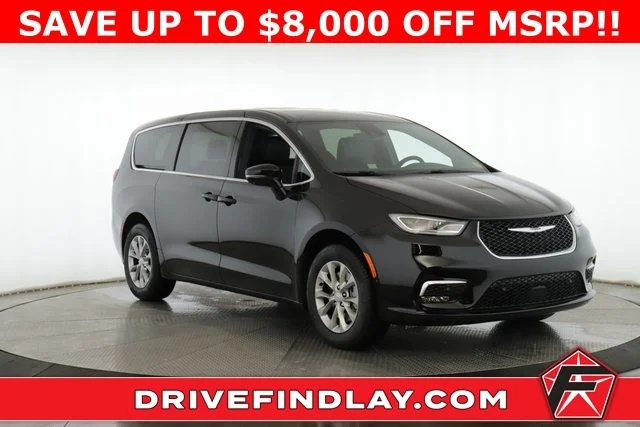 2026 Chrysler Pacifica Select AWD's photo