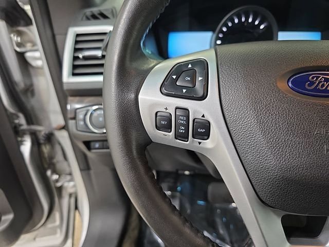 Used 2011 Silver Ford Limited image 17