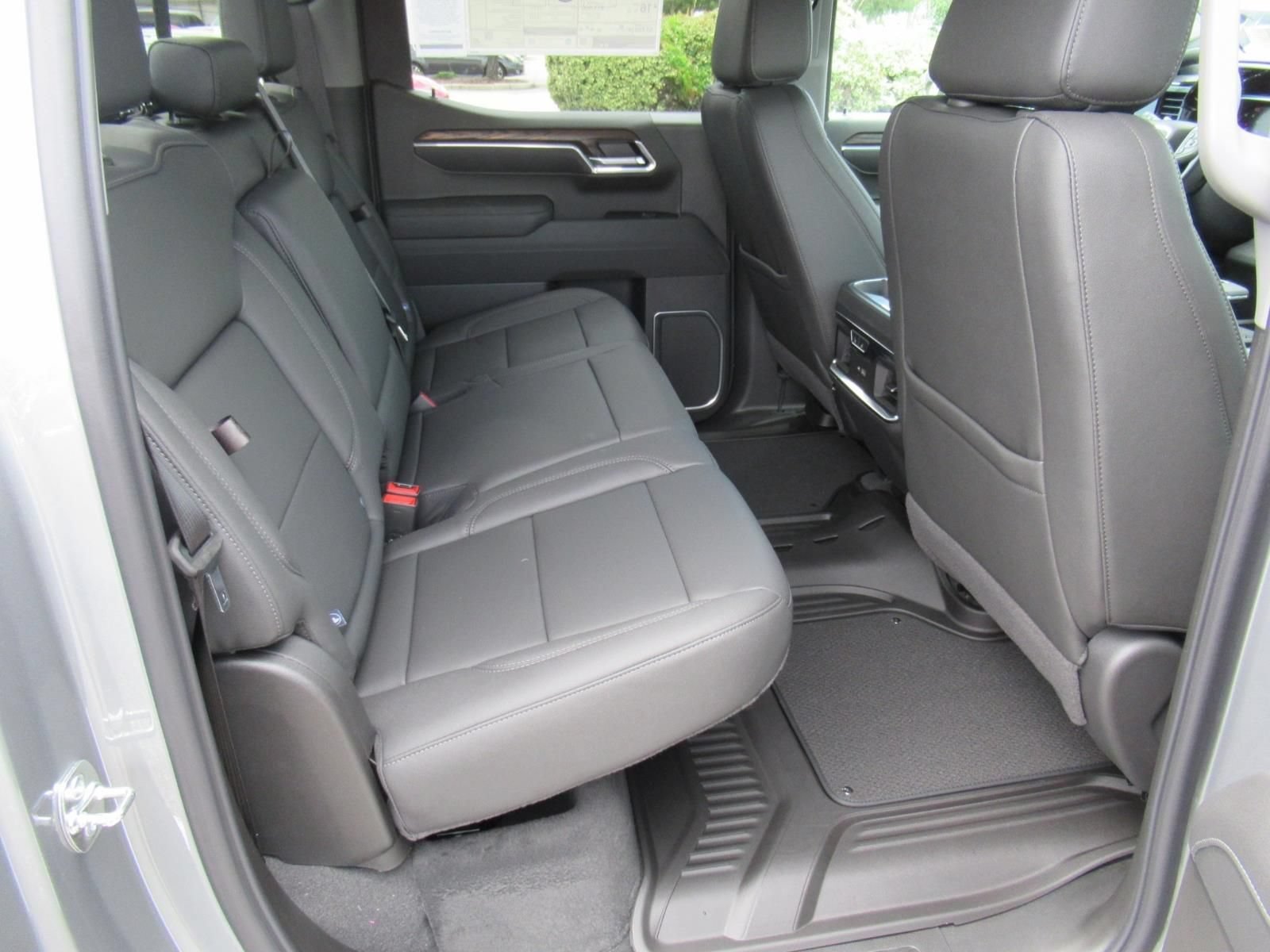 2026 GMC Sierra 1500 SLT - Photo 33