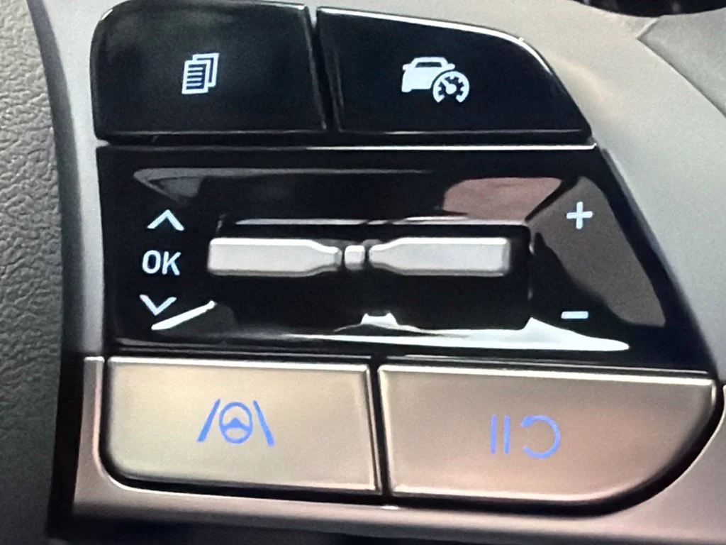 New 2026 Serenity White Hyundai Blue image 25