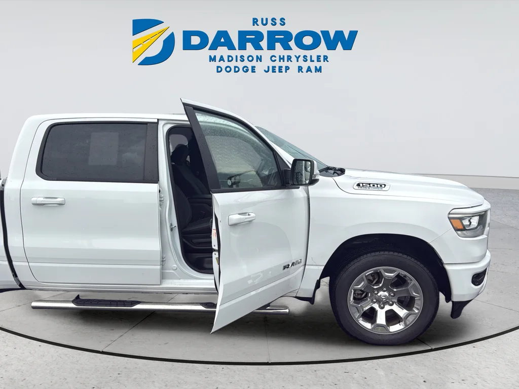 Certified Used 2022 White Ram Big Horn/Lone Star image 29