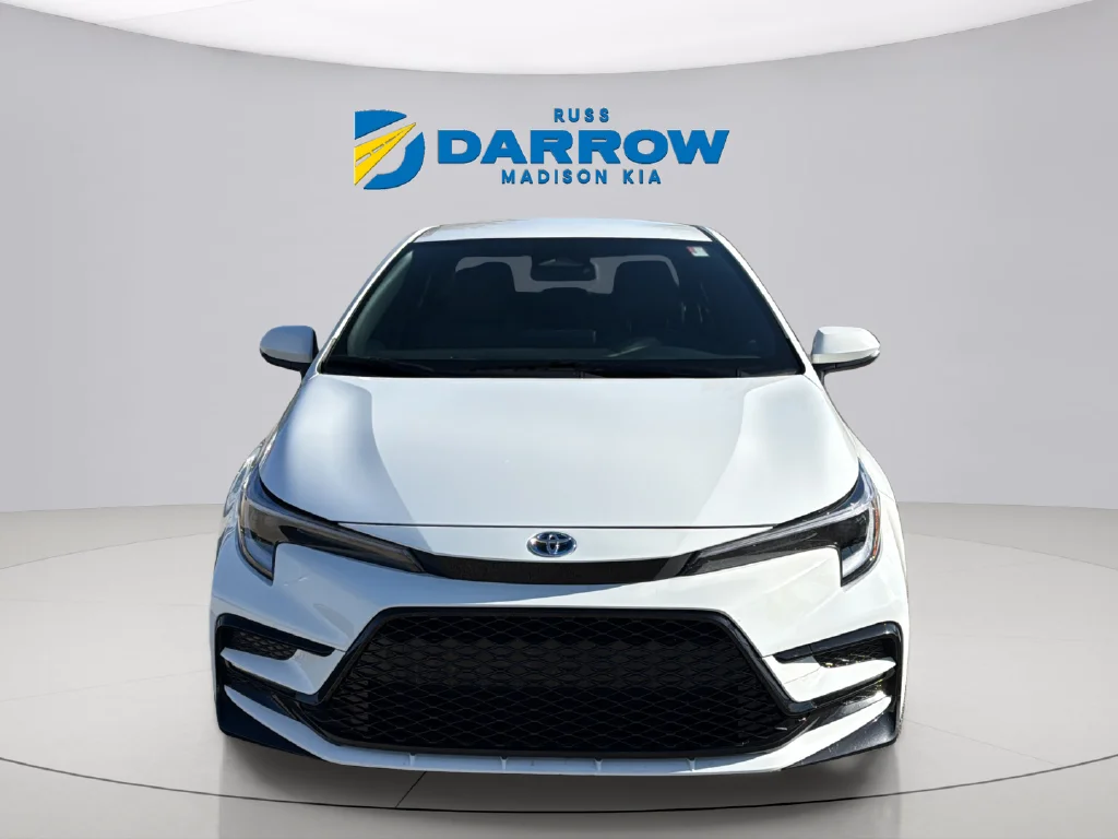 Used 2023 Ice Toyota SE image 8