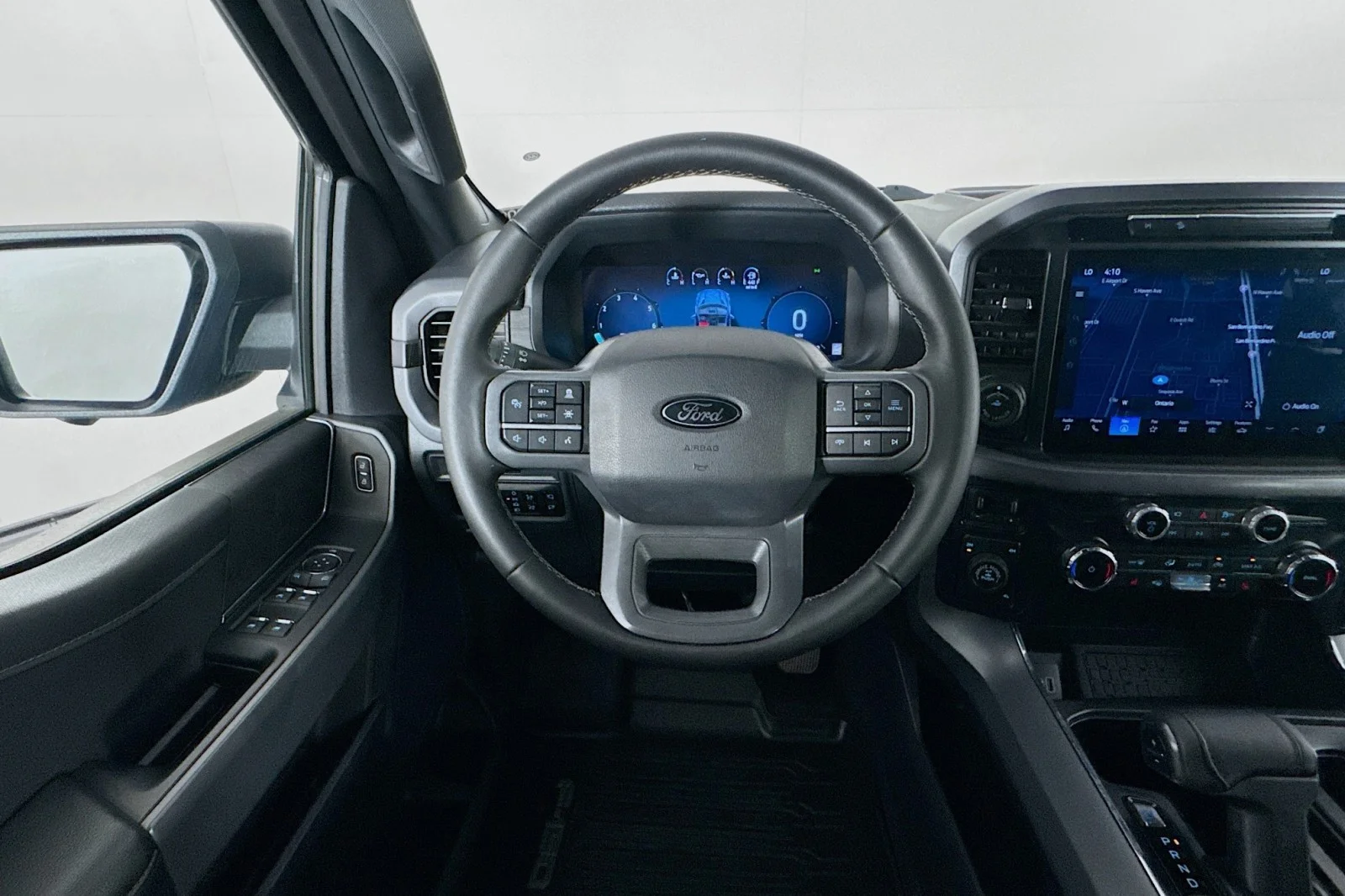 Used 2025 ANTIMATTER BLUE Ford XLT image 4
