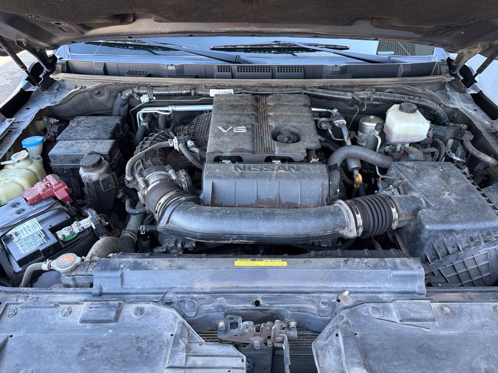 Used 2022 Gray Nissan S image 19