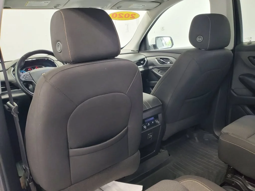Used 2020 SUMMIT WHITE Chevrolet LT Cloth image 30