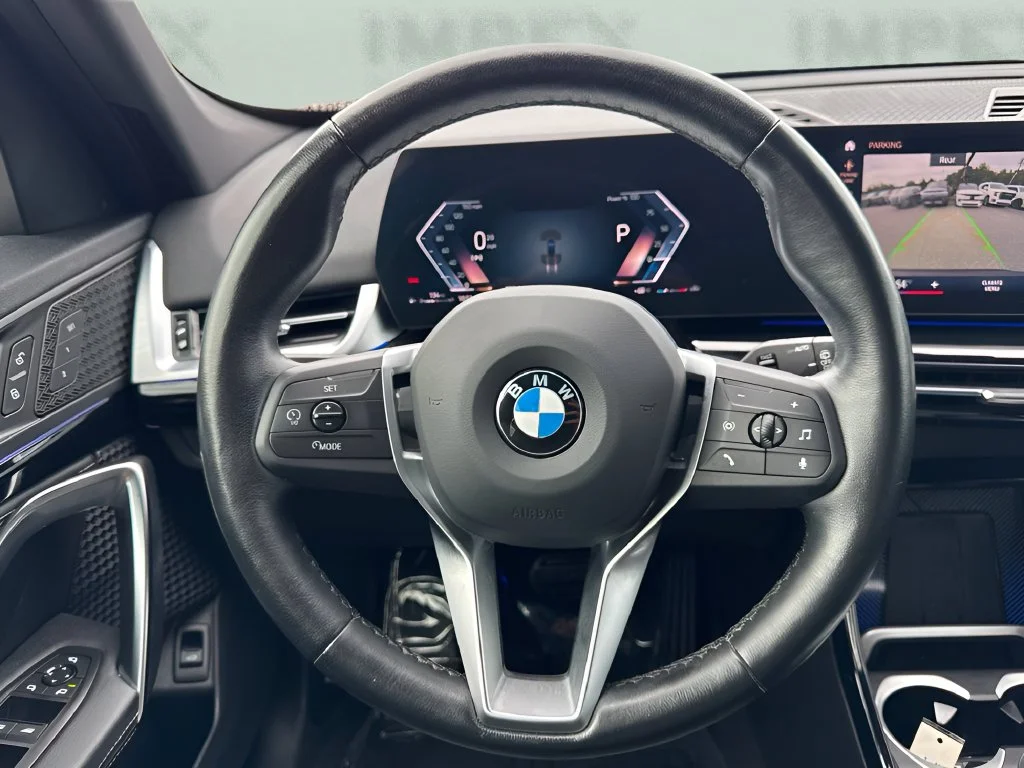 Used 2023 Black BMW xDrive28i image 15