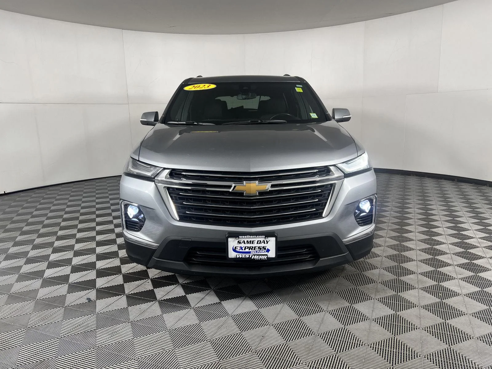 Used 2023 STERLING GRAY METALLIC Chevrolet LT Cloth image 21