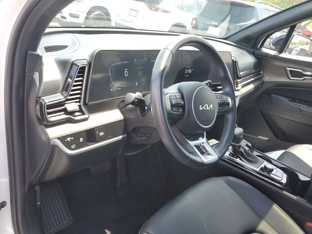 Certified Used 2024 White Kia X-Line image 20