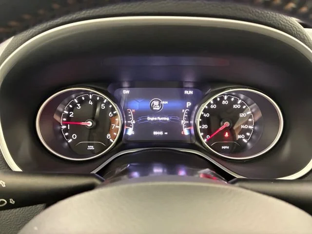 Certified Used 2019 White Jeep Latitude 4x4 image 25