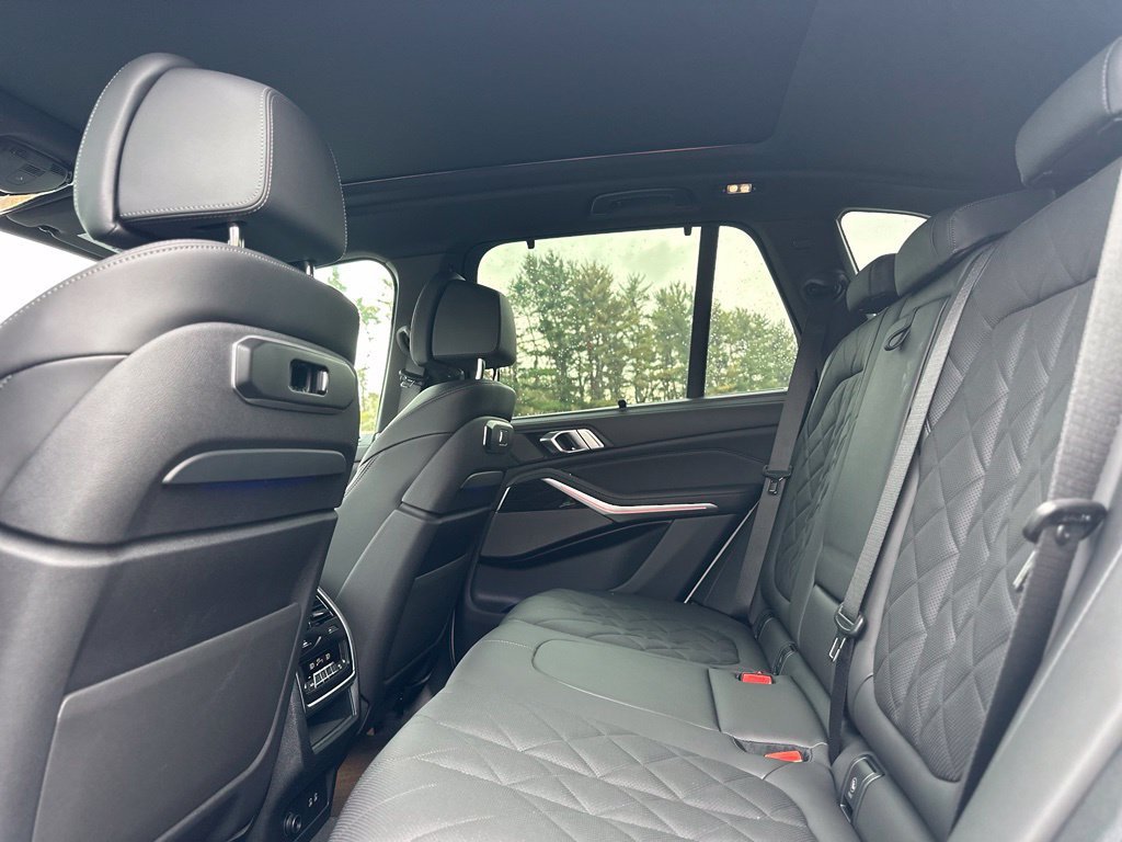New 2026 Alpine White BMW xDrive40i image 21