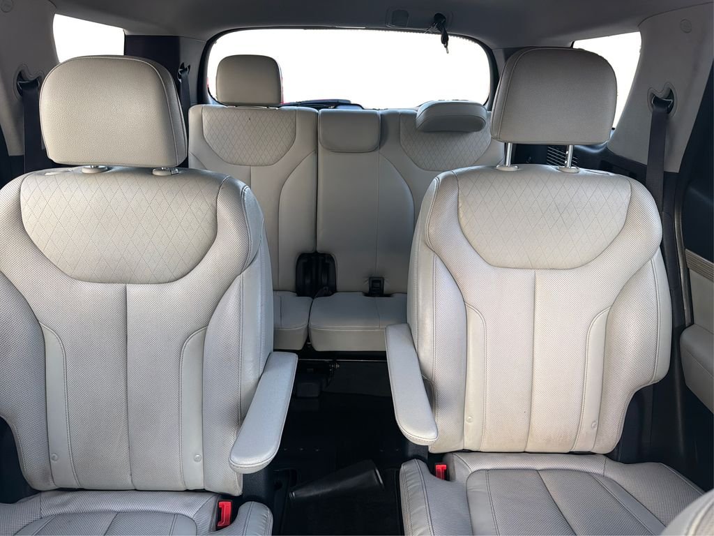 Used 2020 Hyper White Hyundai SEL image 14