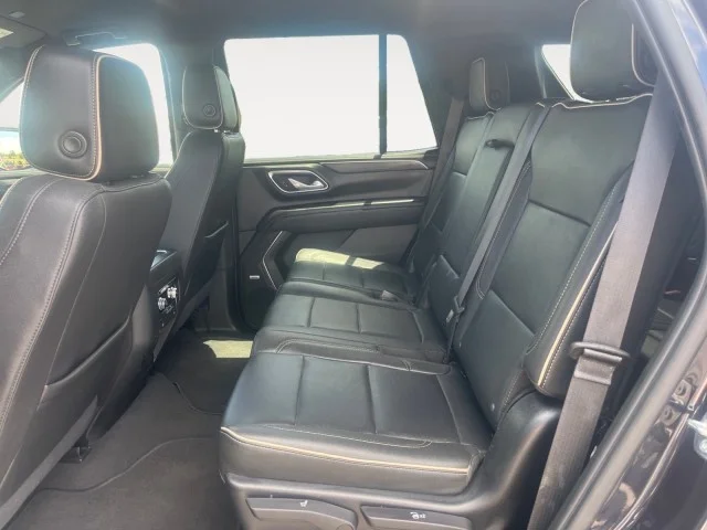 2023 GMC Yukon SLT - Photo 11