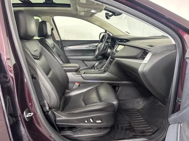 Used 2018 Deep Amethyst Metallic Cadillac Luxury image 4