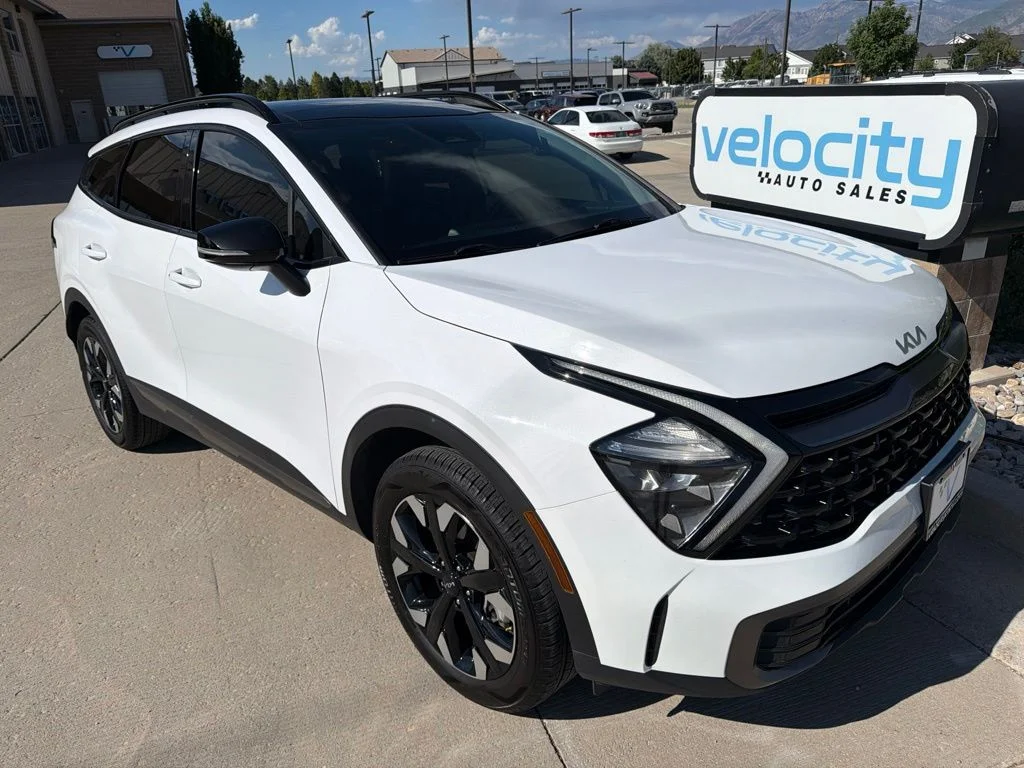 Used 2023 White Kia X-Line image 1