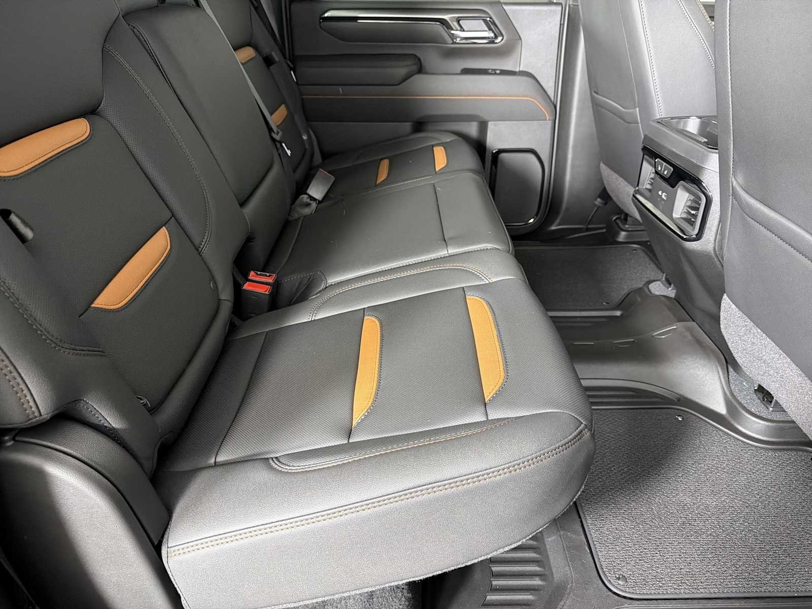 2026 GMC Sierra 2500HD AT4 - Photo 13