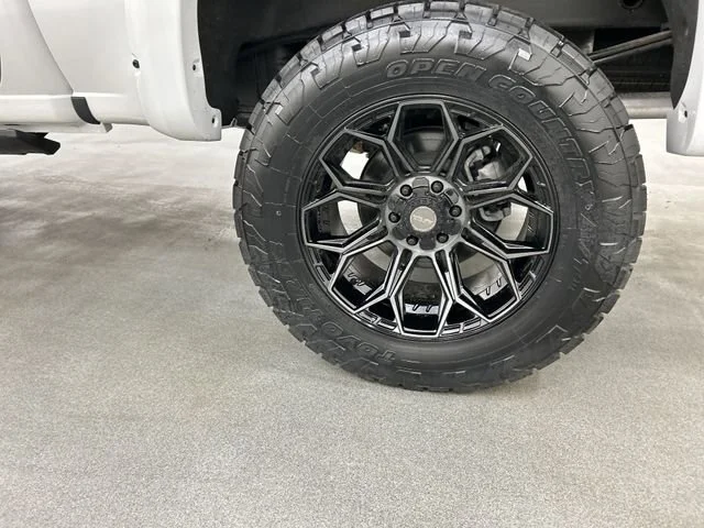 2025 Chevrolet Silverado 1500 LTZ - Photo 5