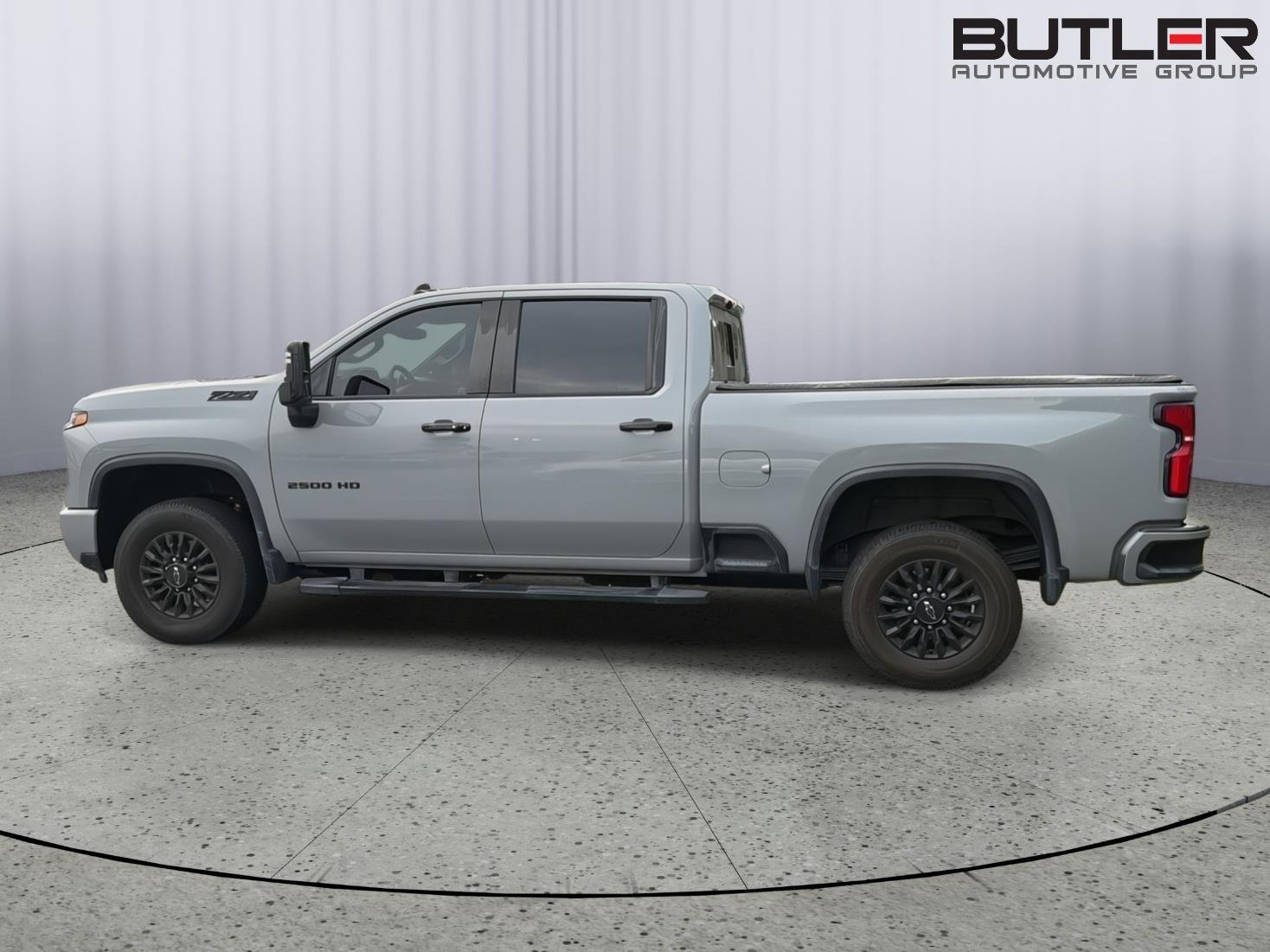 Used 2024 Slate Gray Metallic Chevrolet LT image 9